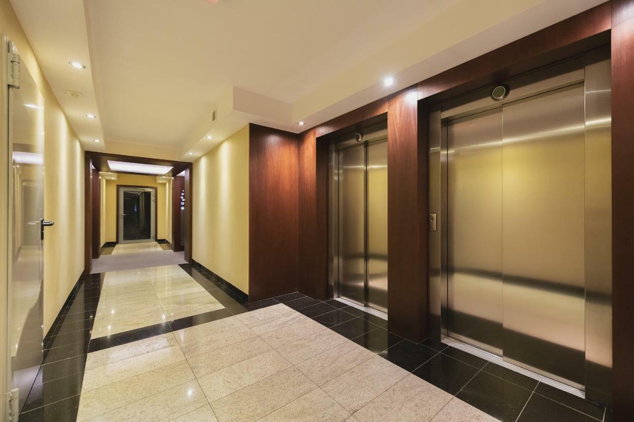 Oxygen Wronia - Browary Warszawskie - P&O Serviced Apartments Warszawa Exteriör bild